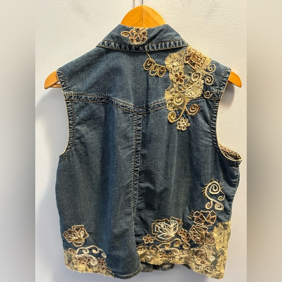 Chico's Blue Denim Embroidered Vest Lace Bead Detail Sz 2/L Western Prairie - Picture 2 of 11